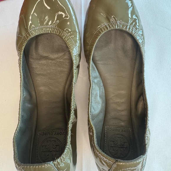 Tory Burch Eddie-Smooth Naplak/Patent Leather Ballet Flats Size 8 Color Musk - Picture 3 of 11